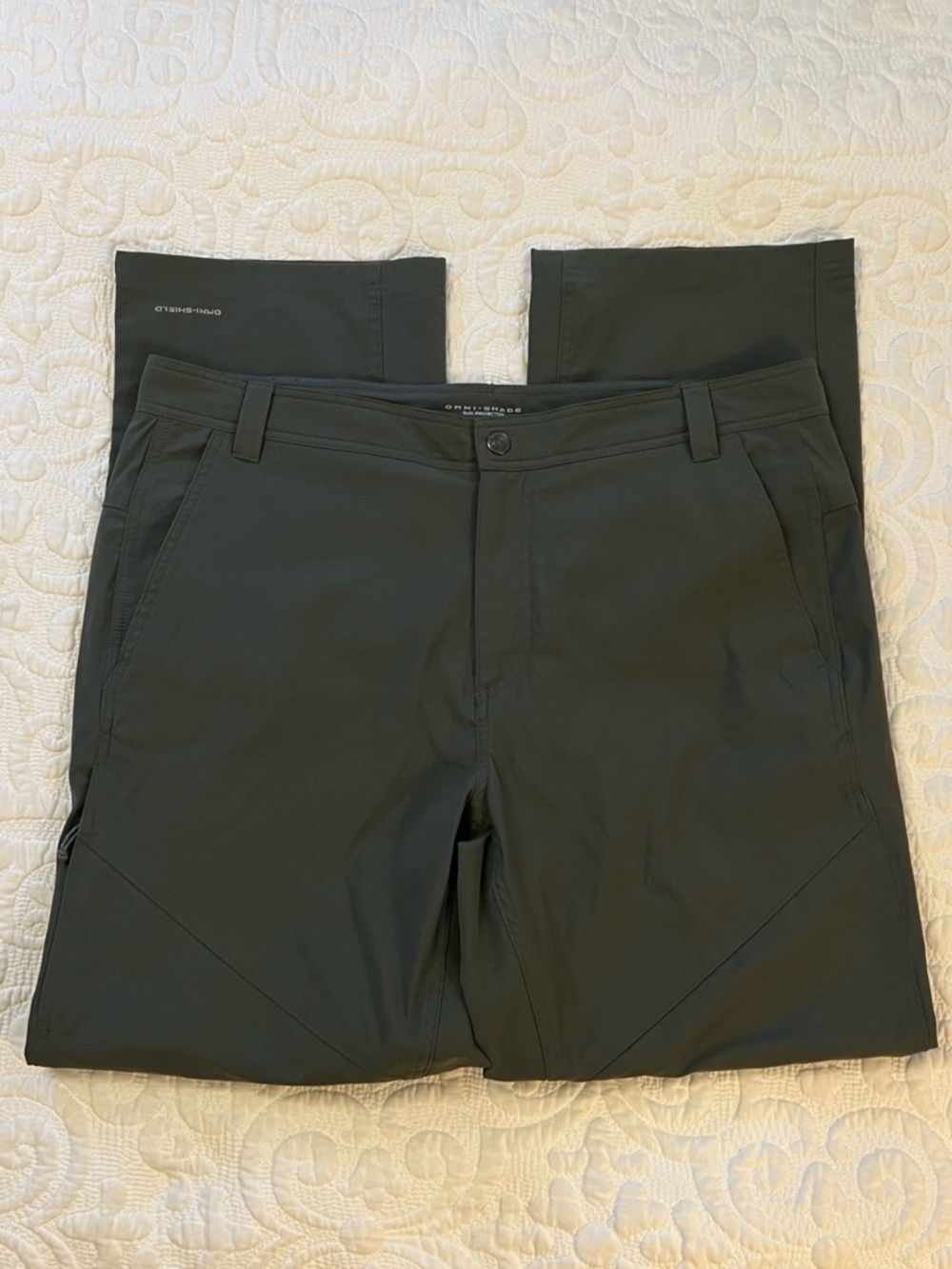 Columbia Cool Creek Stretch Cargo Omni-Shade Pants Stone Canteen Green 38 X 32
